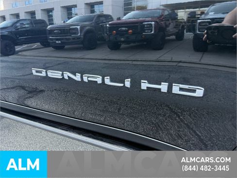 Used 2024 GMC Sierra 2500 Denali Ultimate w/ Max Trailering Package AWD/4WD image 5