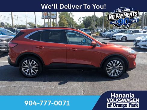 Used 2020 Ford Escape Titanium AWD/4WD image 3
