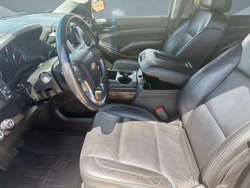 Used 2019 Chevrolet Suburban LT AWD/4WD image 5