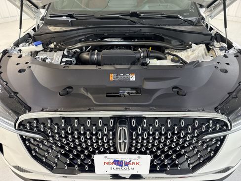 New 2025 Lincoln Aviator Reserve image 32