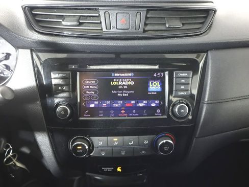 Used 2018 Nissan Rogue S image 12