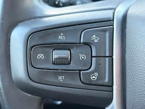 Certified 2025 GMC Sierra 1500 SLT image 6