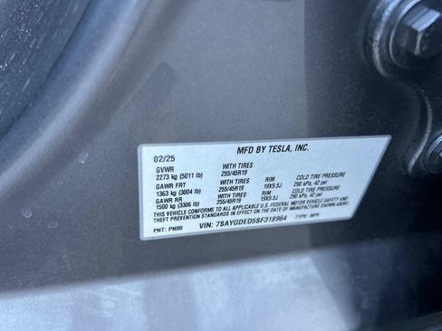 Used 2025 Tesla Model Y Long Range RWD image 30