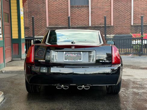 Used 2005 Cadillac XLR RWD image 14