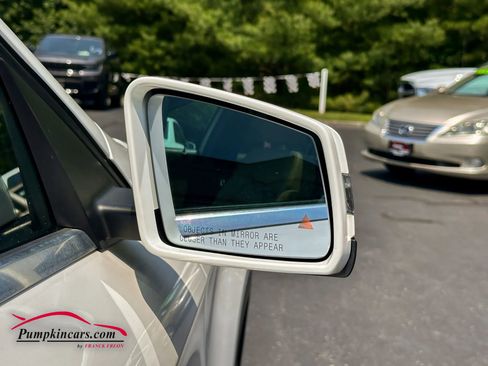 Used 2020 Mercedes-Benz GLA 250 4MATIC w/ Premium Package image 39