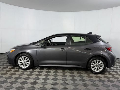 Used 2025 Toyota Corolla SE w/ SE Package FWD image 10