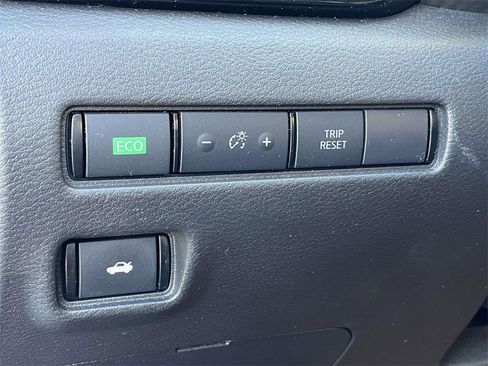 Used 2024 Nissan Sentra SV image 30