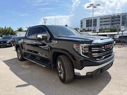 Used 2025 GMC Sierra 1500 SLT w/ SLT Premium Package RWD image 3