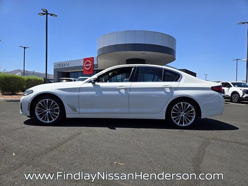 Used 2023 BMW 540i w/ Convenience Package RWD image 3