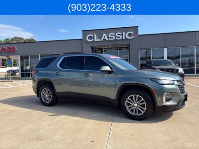 Used 2023 Chevrolet Traverse LT
