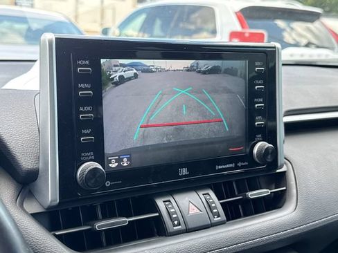 Used 2019 Toyota RAV4 XLE Premium FWD image 21
