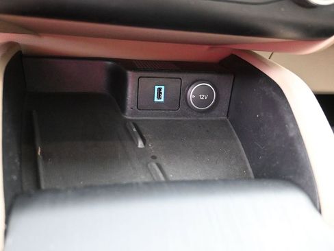 Used 2020 Ford Escape SE Sport image 24