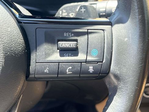 Used 2023 Nissan Rogue Platinum w/ Platinum Premium Package AWD/4WD image 24