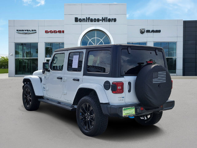 Used 2022 Jeep Wrangler Unlimited Sahara w/ Safety Group AWD/4WD image 4