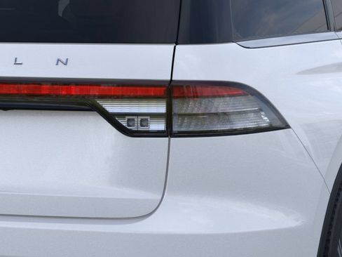 New 2026 Lincoln Aviator 2WD image 24