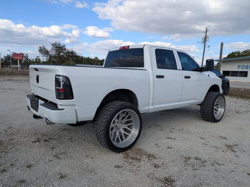 Used 2017 RAM 1500 Express w/ Express Value Package image 4