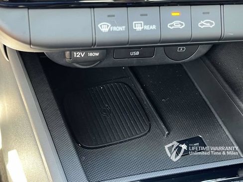 Certified 2025 Hyundai Elantra SEL FWD image 37