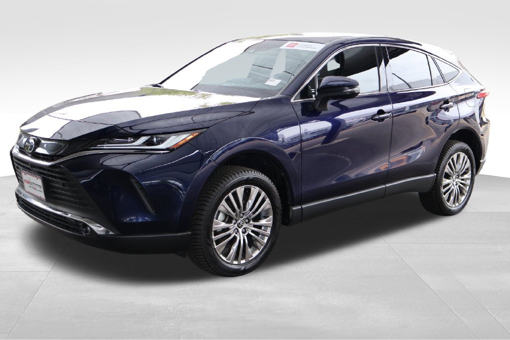 Certified 2022 Toyota Venza Limited w/ Advanced Technology Package AWD/4WD image 12