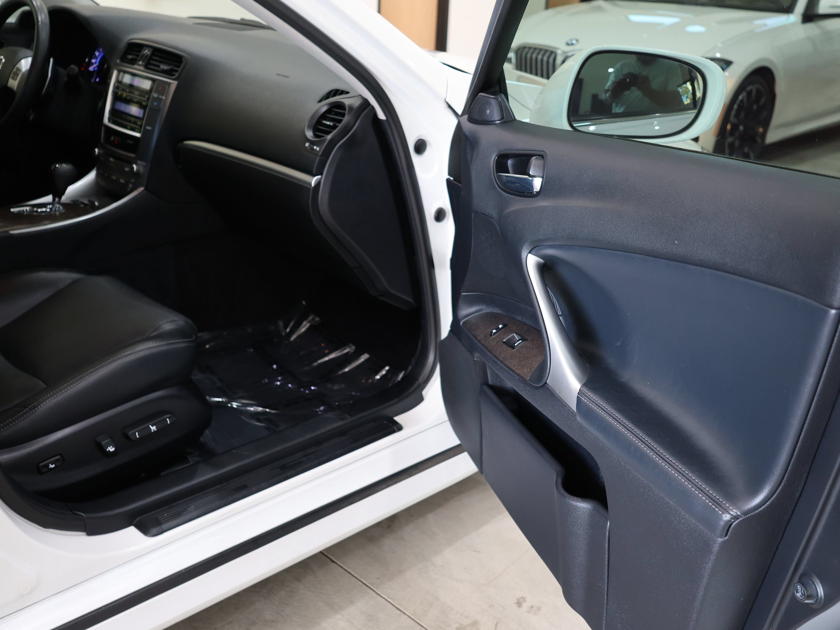 Used 2012 Lexus IS 250 w/ Premium Pkg Value Edition RWD image 31