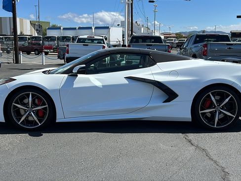 Used 2021 Chevrolet Corvette Stingray Preferred Conv w/ Z51 Performance Package image 8