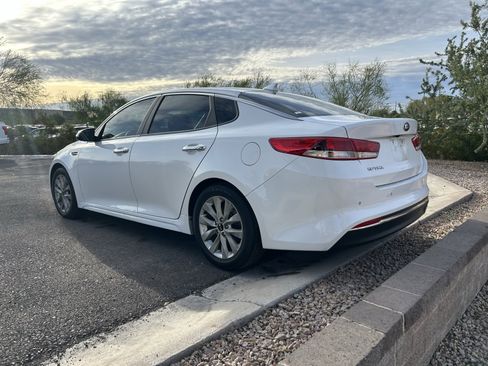 Used 2018 Kia Optima LX w/ 17" Alloy Wheels Package image 5