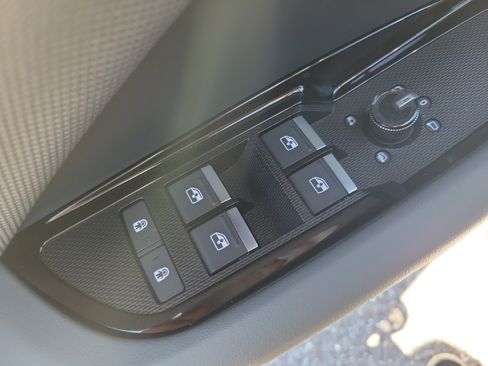 New 2026 Audi Q3 quattro 2.0T AWD/4WD image 17