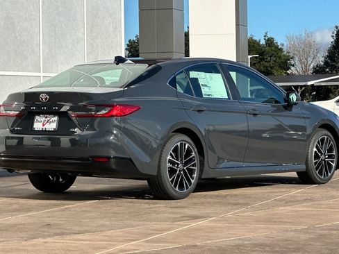 New 2026 Toyota Camry XLE image 4