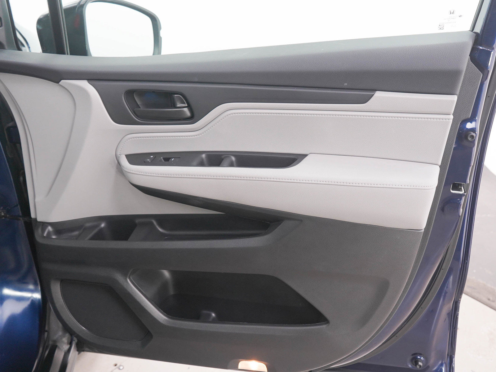 Used 2024 Honda Odyssey EX-L image 12