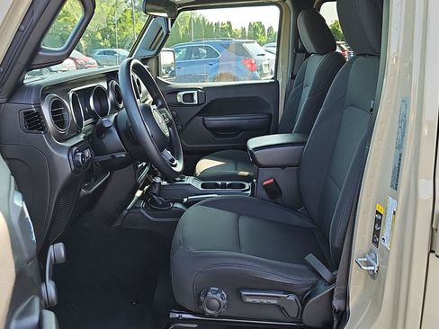 Used 2022 Jeep Wrangler Unlimited Sport AWD/4WD image 12
