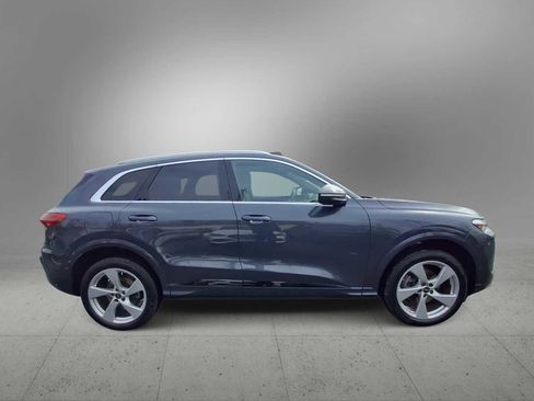 Certified 2025 Audi Q5 Premium Plus w/ Premium Plus image 9