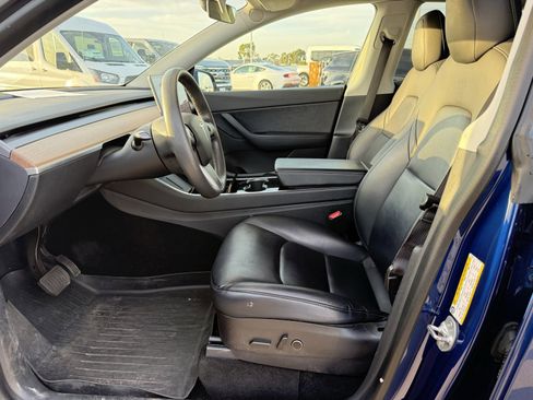 Used 2021 Tesla Model Y Long Range image 5