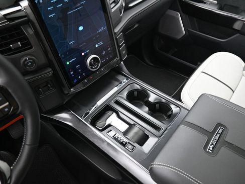 New 2025 Ford F150 Lightning Platinum image 24