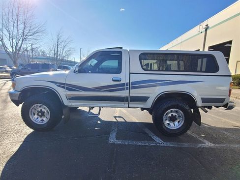 Used 1990 Toyota Pickup SR5 image 3