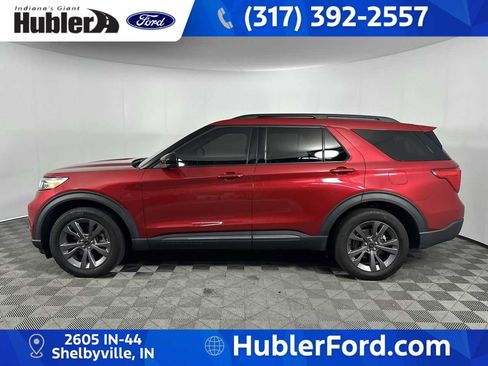 Used 2024 Ford Explorer XLT w/ Equipment Group 202A AWD/4WD image 5