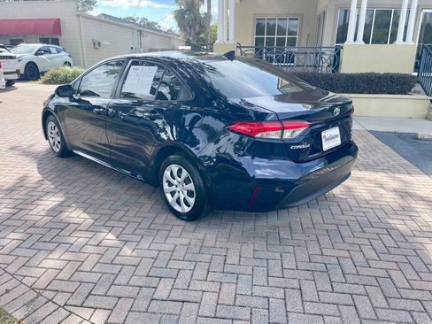 Used 2023 Toyota Corolla LE image 3