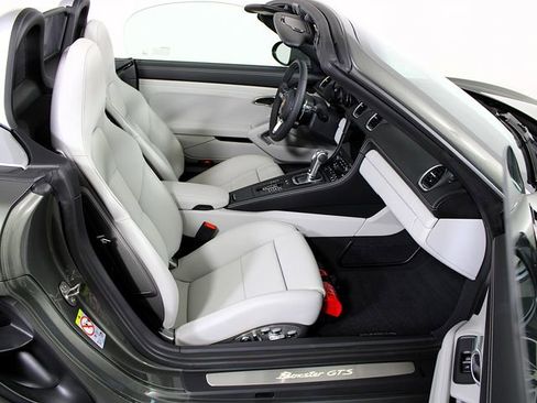 Certified 2025 Porsche 718 Boxster GTS RWD image 21