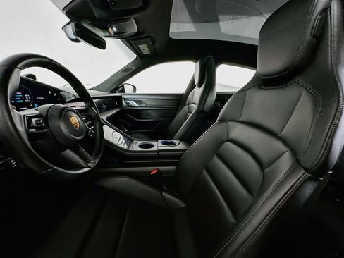 Used 2022 Porsche Taycan Turbo S w/ Premium Package AWD/4WD image 19