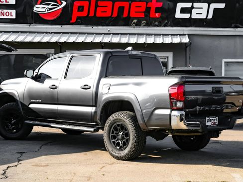 Used 2020 Toyota Tacoma SR5 image 18