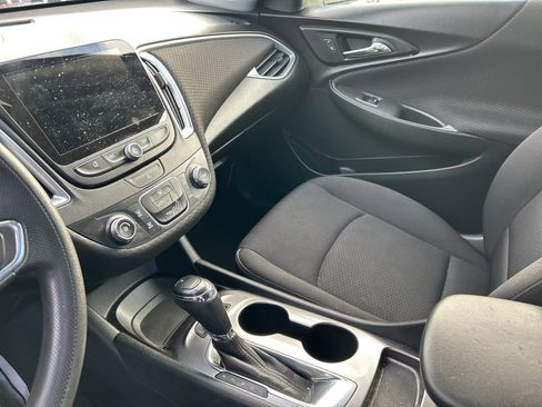 Used 2019 Chevrolet Malibu LS w/ LPO, Convenience Package 1 image 9