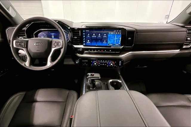 Used 2025 Chevrolet Silverado 1500 RST AWD/4WD image 19