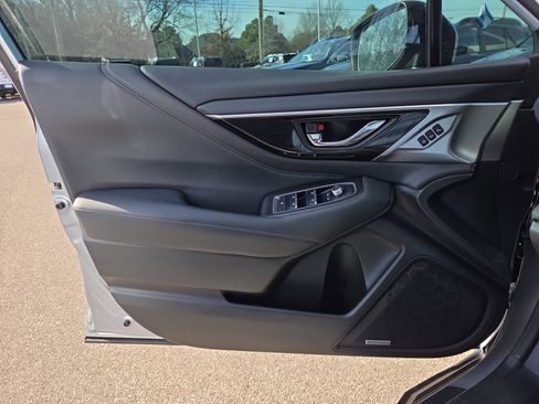 Used 2020 Subaru Outback Limited image 18