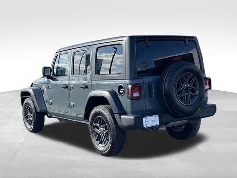 Used 2024 Jeep Wrangler Sport S image 5