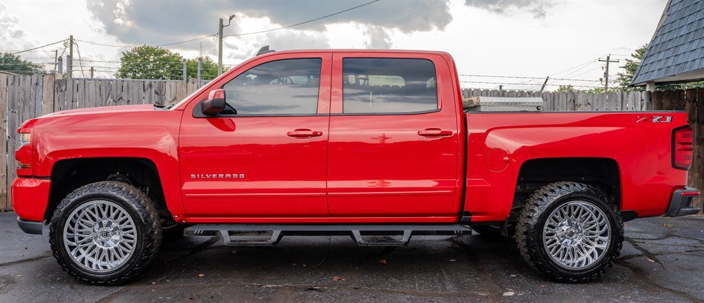 Used 2018 Chevrolet Silverado 1500 LT w/ All Star Edition AWD/4WD image 2