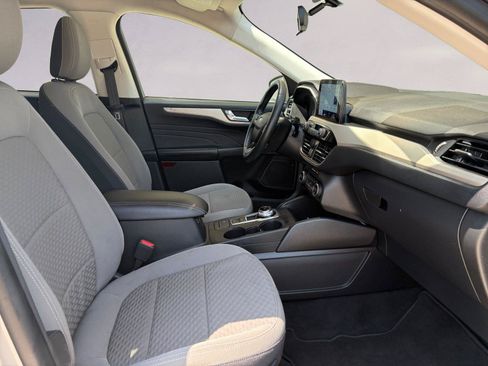 Used 2021 Ford Escape SE w/ SE Sport Appearance Package FWD image 15