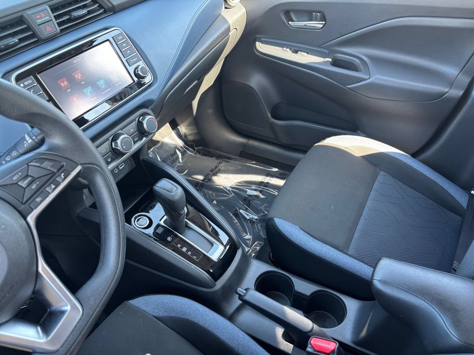 Used 2025 Nissan Versa SV FWD image 38