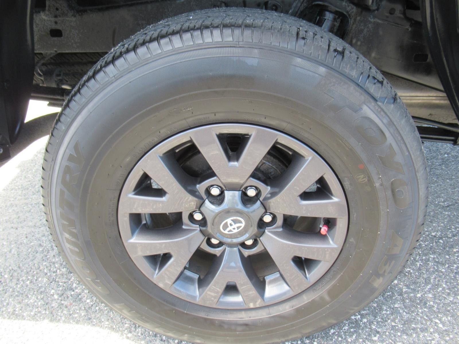 Used 2023 Toyota Tacoma SR5 w/ Technology Package RWD image 9