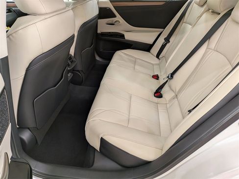New 2025 Lexus ES 350 Ultra Luxury image 36
