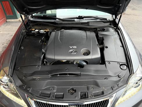 Used 2015 Lexus IS 250C image 29