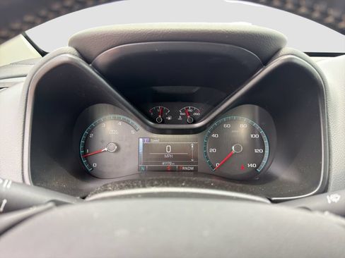 Used 2016 Chevrolet Colorado Z71 AWD/4WD image 11