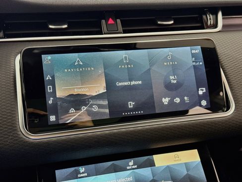 Used 2023 Land Rover Range Rover Evoque S image 18